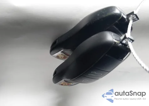 2020 Porsche Macan from USA, damaged, VIN WP1AA2A50LLB11382